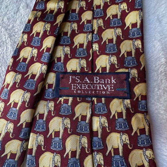 Vintage Jos A Bank Silk Neck Tie Burgundy w Yellow Gold Elephant Novelty Print - Picture 3 of 5